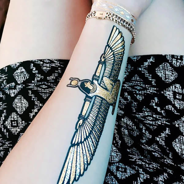Tatouage underboobs egyptien isis rihanna entre les seins poitrine femme tatouage temporaire faux tatoo fake autocollant non permanent underboob tatoo tattoo éphémère